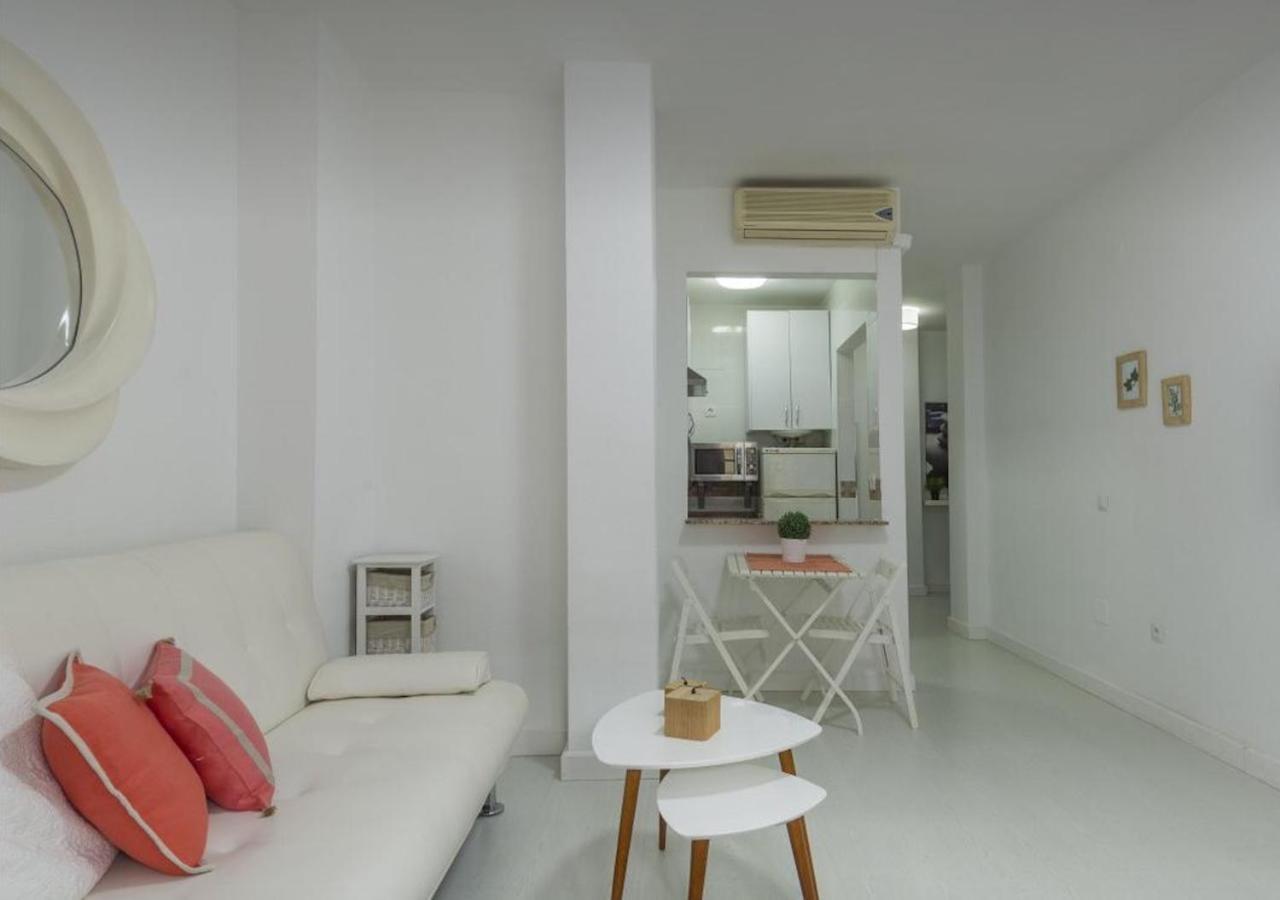 Lovely Studio At The City Heart! Málaga Esterno foto
