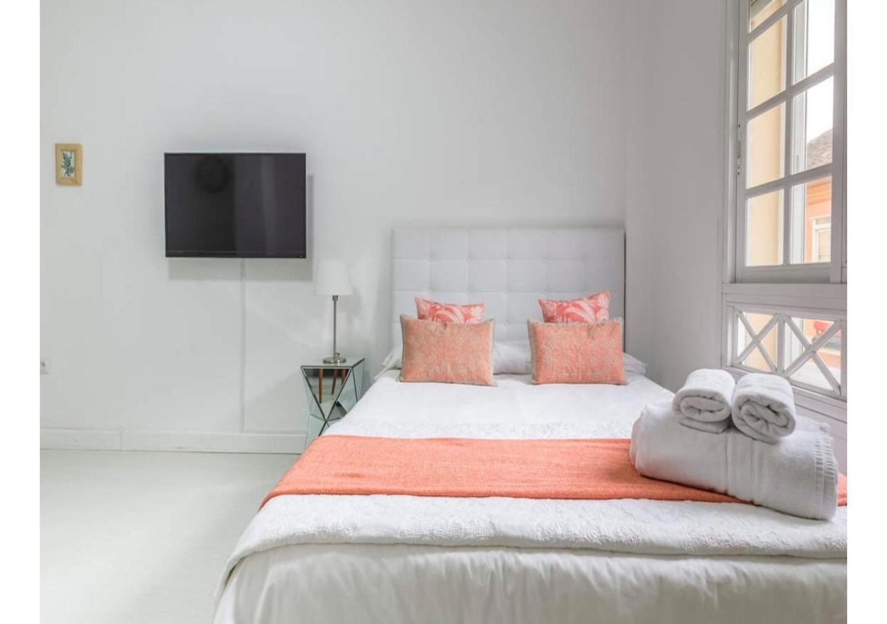 Lovely Studio At The City Heart! Málaga Esterno foto